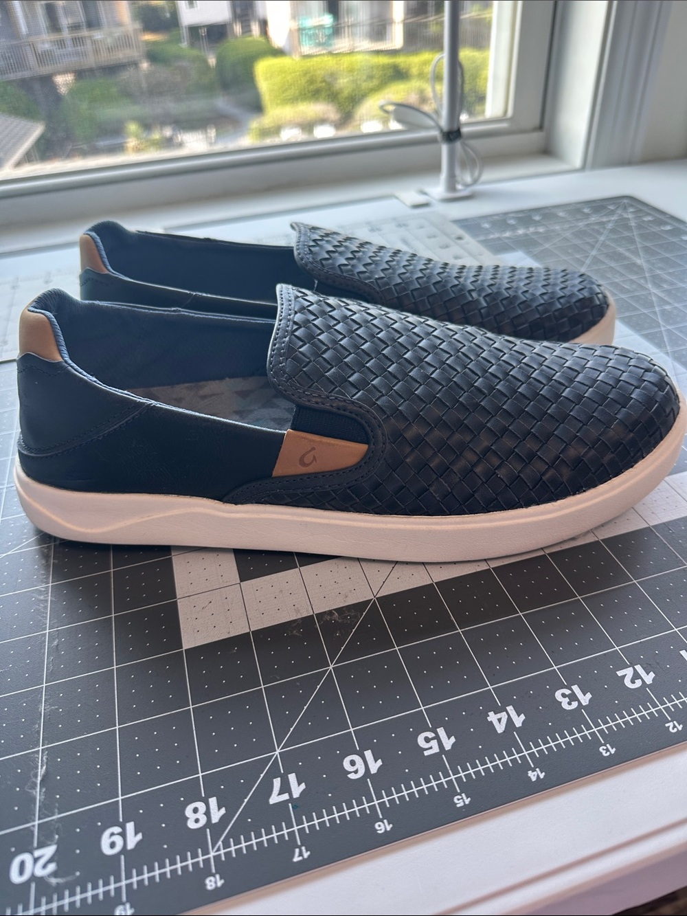 OluKai Men's Lae”ahi Lauhala Woven Slip-On Loafers in Navy Blue